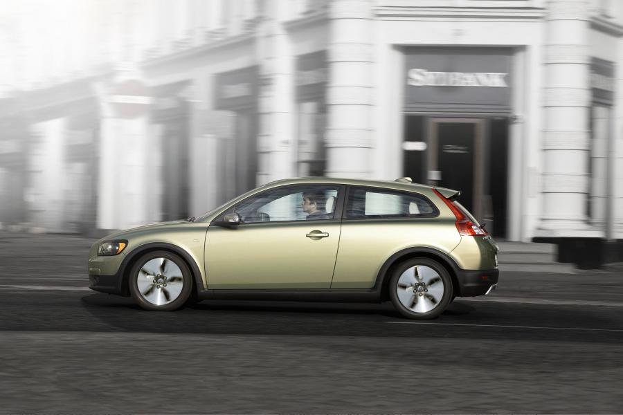  Volvo C30 DRIVe Efficiency 2008 года  (фото 11 из 34)